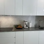 Private Garden Retreat With Pool, Walk To Апартаменты Нерха