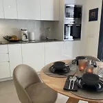 Private Garden Retreat With Pool, Walk To Апартаменты Нерха