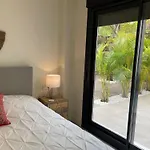 Private Garden Retreat With Pool, Walk To Апартаменты Нерха