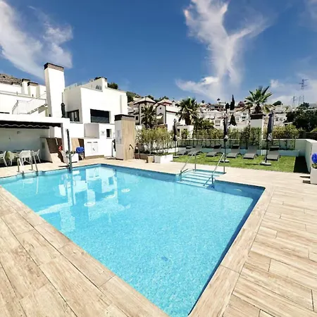 Appartement Private Garden Retreat With Pool, Walk To *
