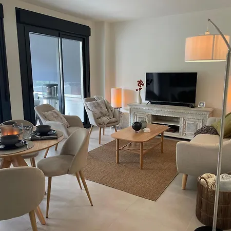 Appartement Private Garden Retreat With Pool, Walk To *