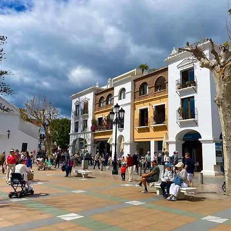 Private Garden Retreat With Pool, Walk To Appartement *