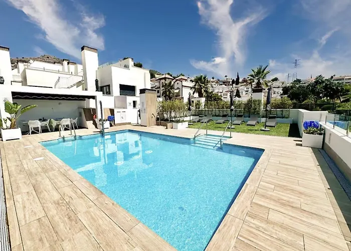 Appartement Private Garden Retreat With Pool, Walk To *