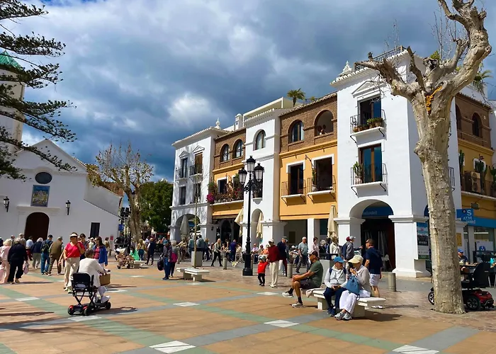 Private Garden Retreat With Pool, Walk To Appartement *