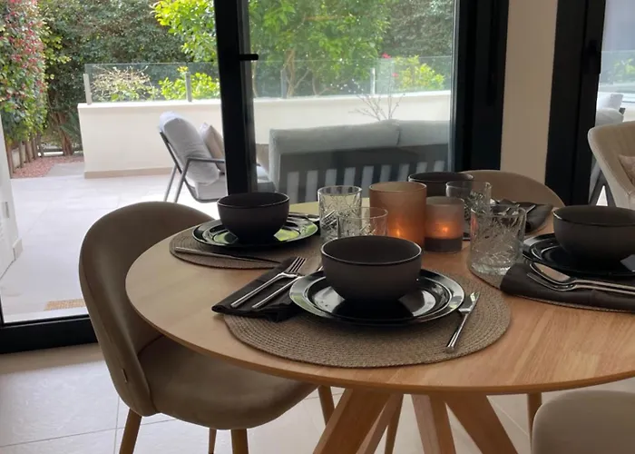 Private Garden Retreat With Pool, Walk To Nerja