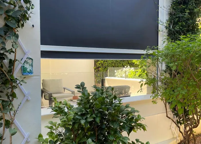 Apartament Private Garden Retreat With Pool, Walk To Nerja