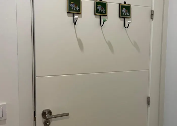 Private Garden Retreat With Pool, Walk To Apartament *